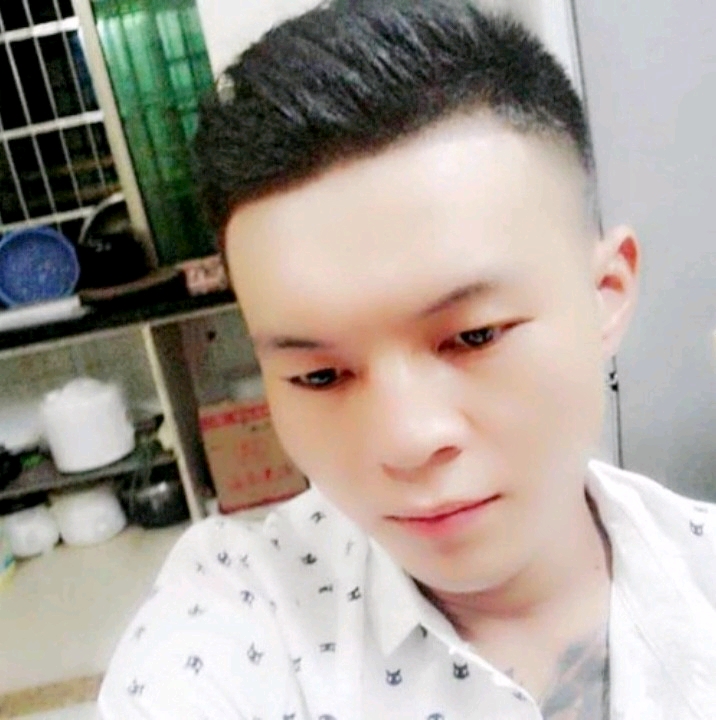 子龙的第一张照片--汕头相亲服务中心