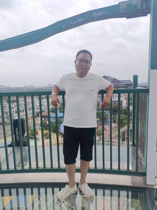 飞哥的第一张照片--汕头相亲服务中心