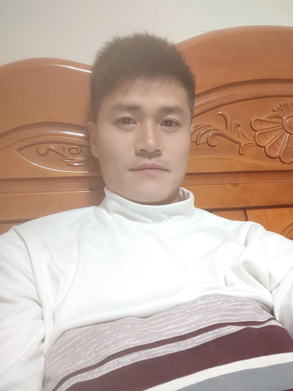 网球罗的第四张照片--汕头相亲服务中心