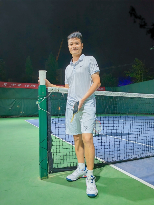 网球罗的第五张照片--汕头相亲服务中心