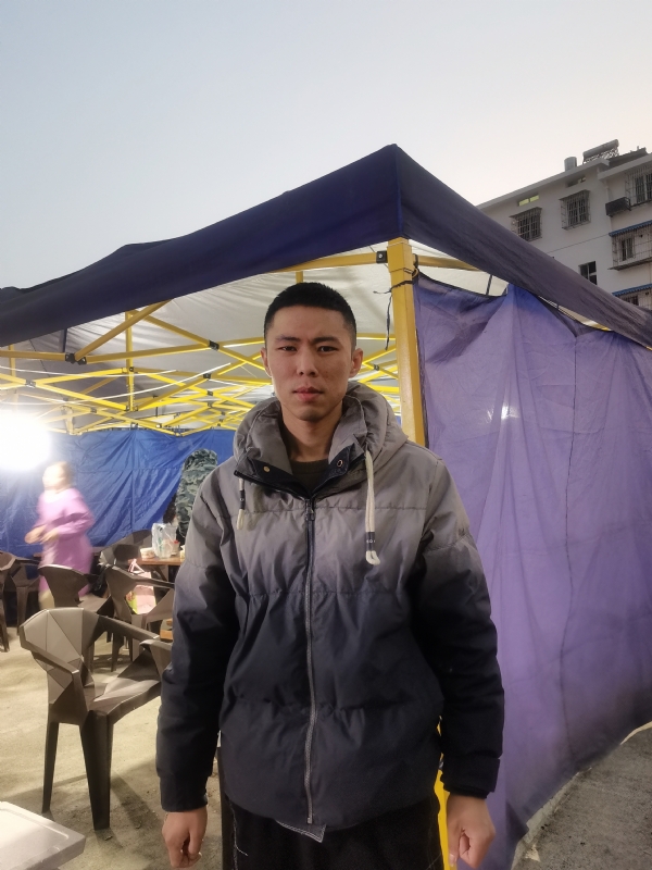 谁谁谁的第一张照片--汕头相亲服务中心