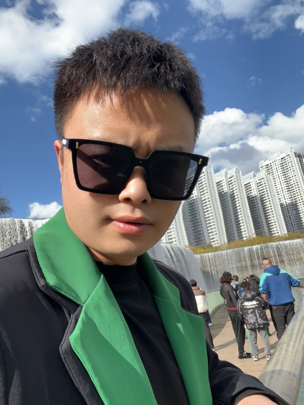 子阳的第一张照片--汕头相亲服务中心