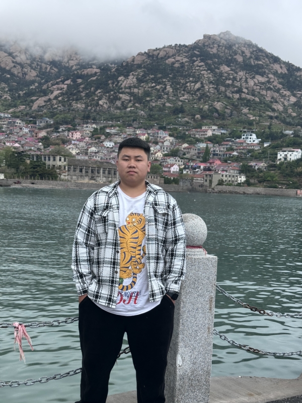 谨慎的第一张照片--汕头相亲服务中心