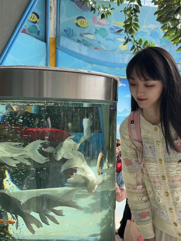 yiyi的第一张照片--汕头相亲服务中心