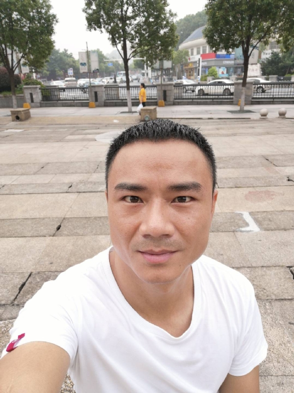 水木年华的第三张照片--汕头相亲服务中心