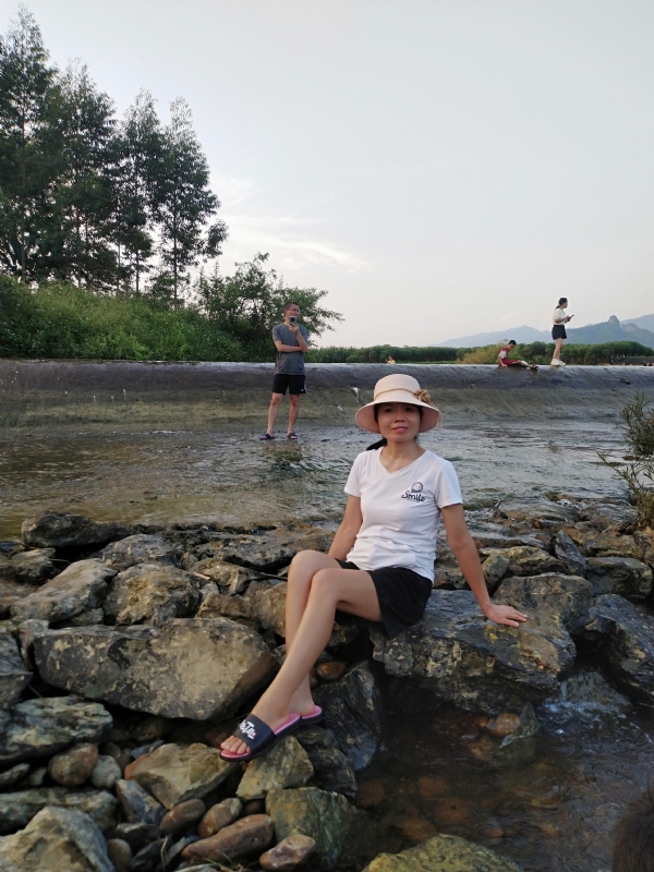 雪儿的第一张照片--汕头相亲服务中心