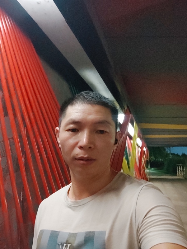 夜猫的第一张照片--汕头相亲服务中心