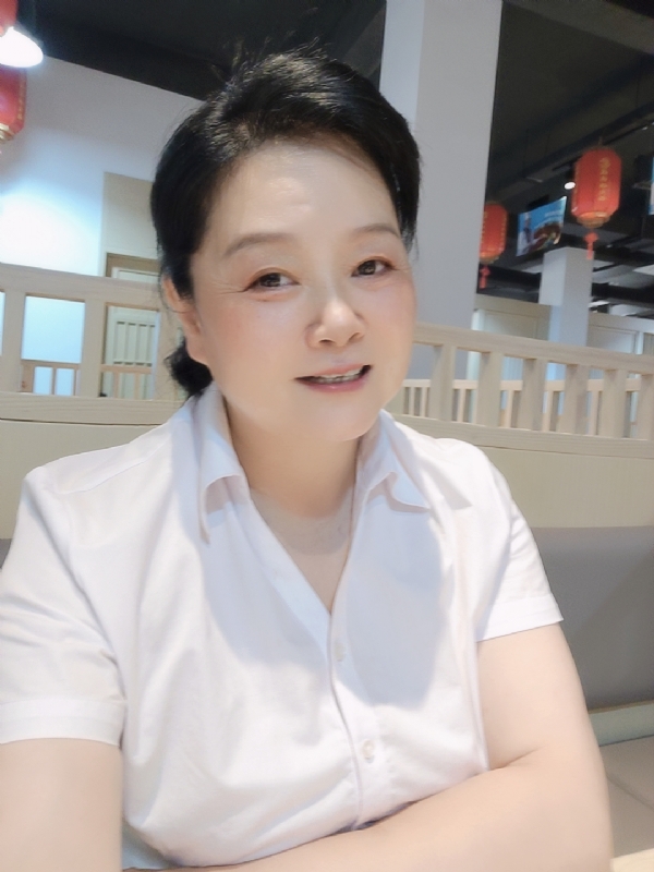 丁姐爱生活的第一张照片--汕头相亲服务中心