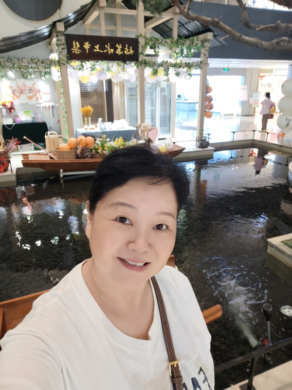 丁姐爱生活的第三张照片--汕头相亲服务中心