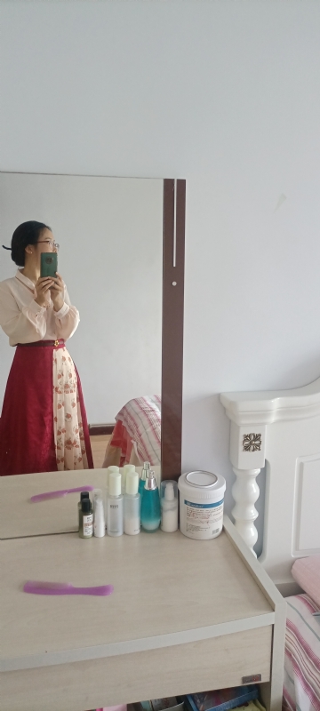 伊落梅雪笺的第一张照片--汕头相亲服务中心