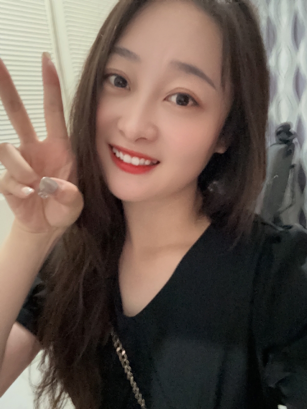 草莓的第一张照片--汕头相亲服务中心