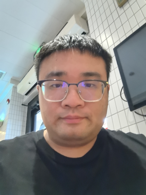 君临天下的第三张照片--汕头相亲服务中心