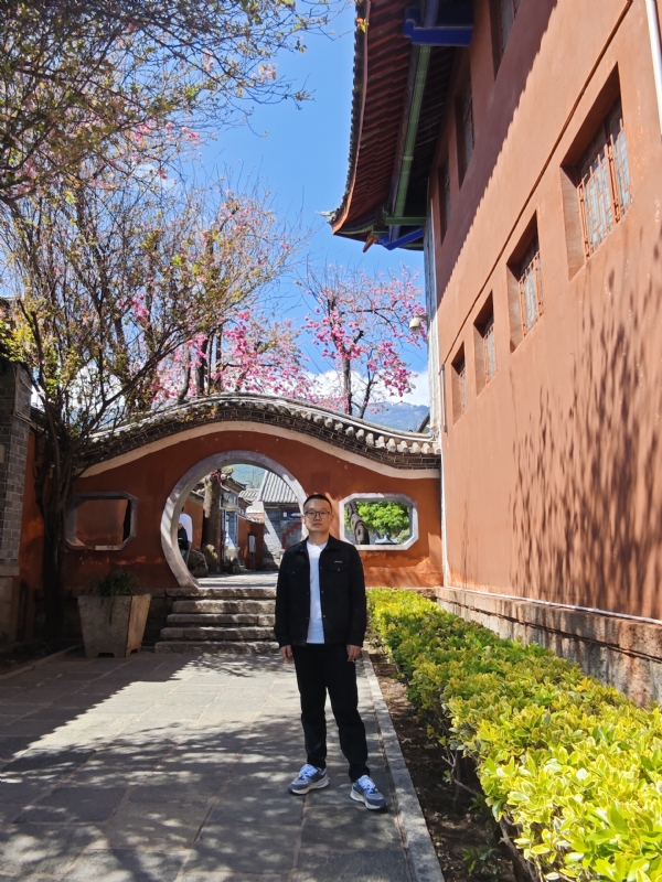 简单的第一张照片--汕头相亲服务中心