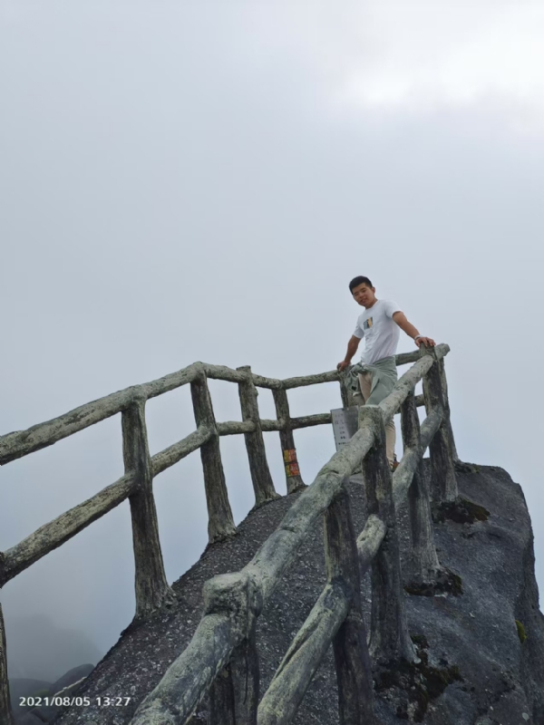 灰色轨迹的第一张照片--汕头相亲服务中心