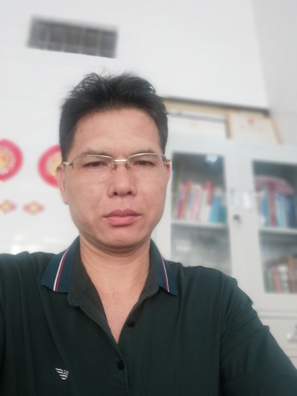 后视镜的第一张照片--汕头相亲服务中心