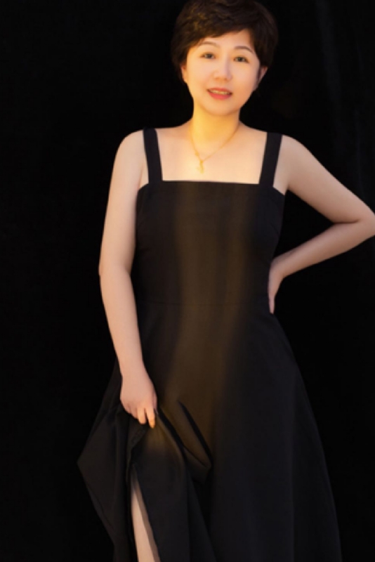 阿娜的第一张照片--汕头相亲服务中心