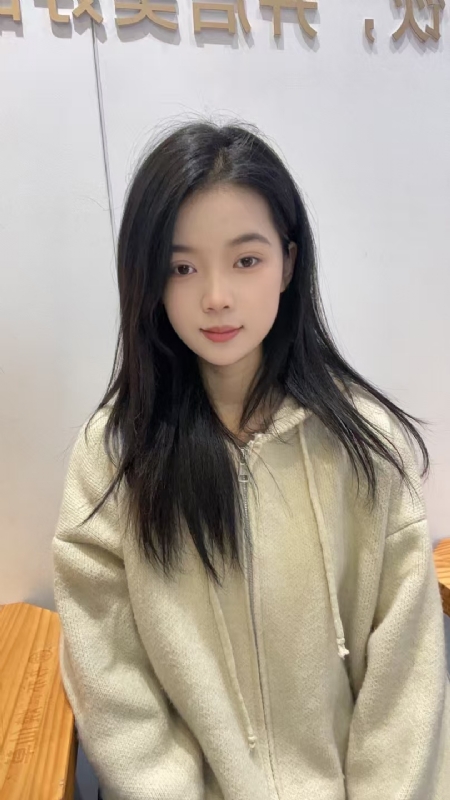 草莓奶昔的第一张照片--汕头相亲服务中心