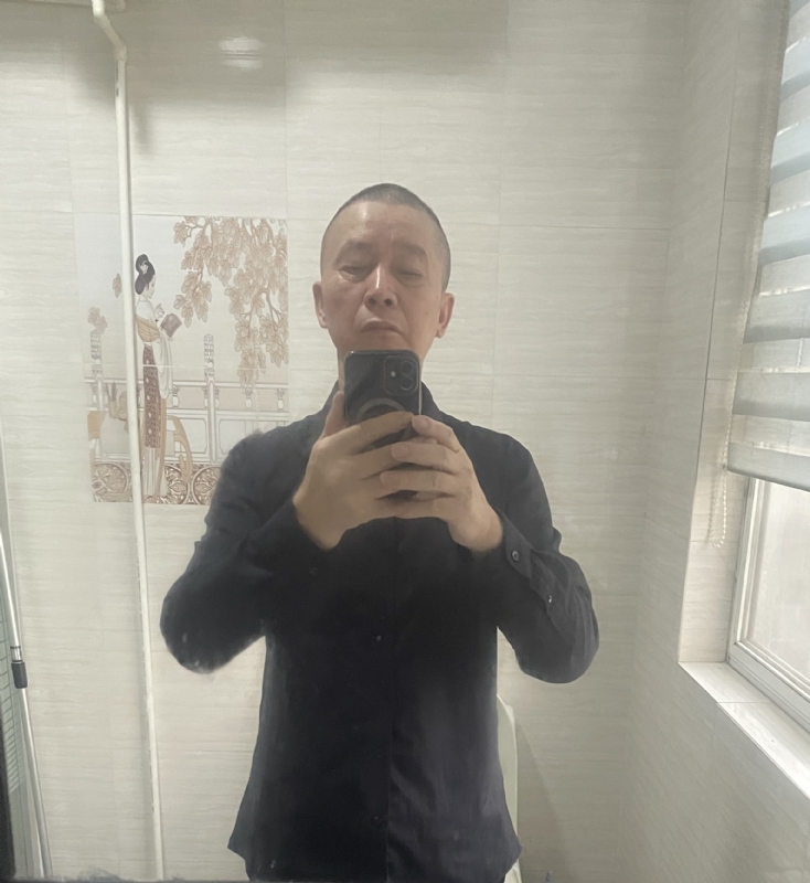 荣哥的第一张照片--汕头相亲服务中心