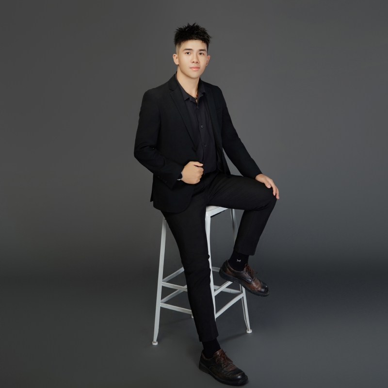 阿龙设计师的第五张照片--汕头相亲服务中心