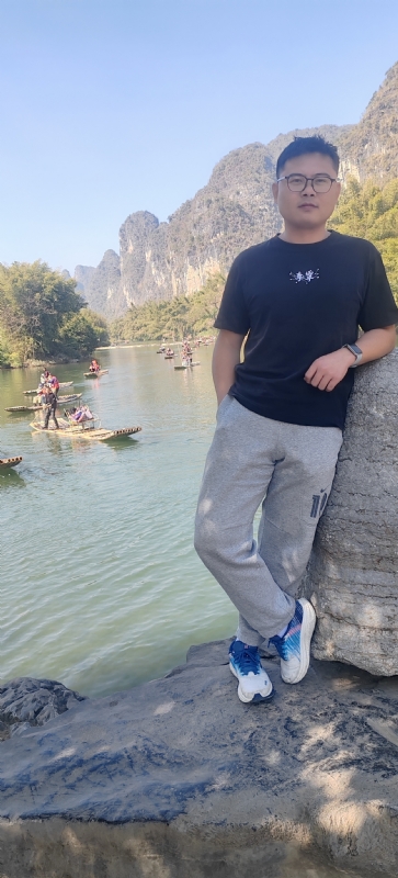 受过伤的狼的第二张照片--汕头相亲服务中心