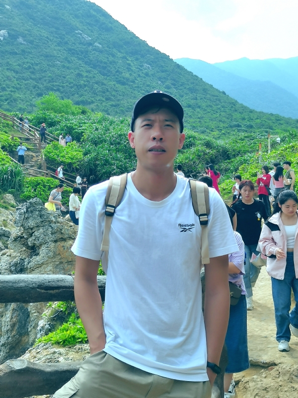 吴生的第二张照片--汕头相亲服务中心