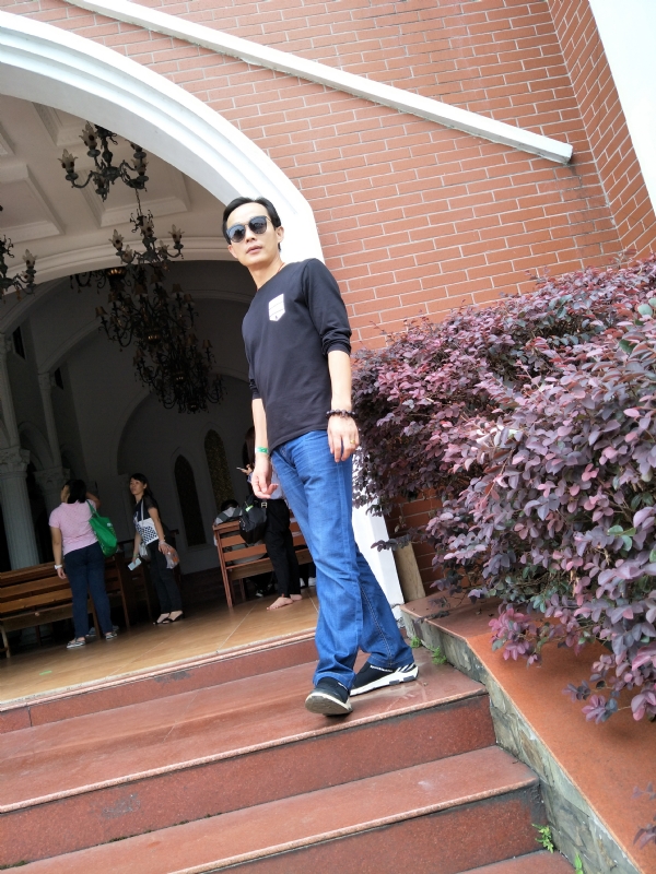 易进的第二张照片--汕头相亲服务中心