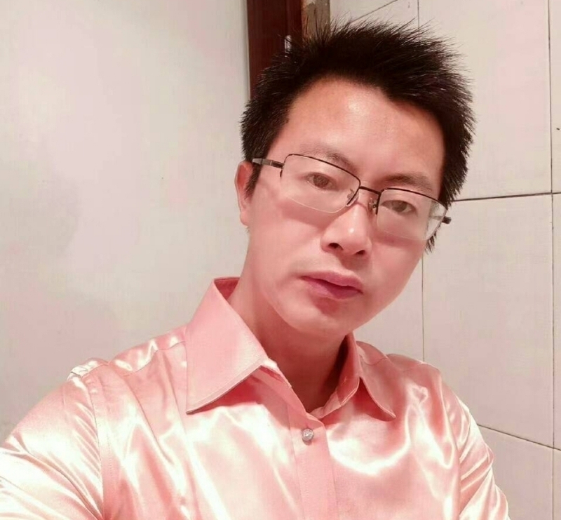 亮亮的第一张照片--汕头相亲服务中心