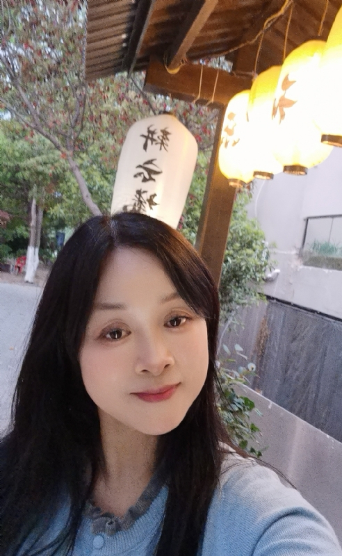 伊伊的第一张照片--汕头相亲服务中心