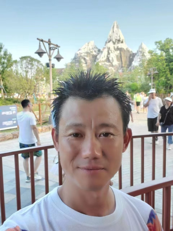 艾氏涂料博的第一张照片--汕头相亲服务中心