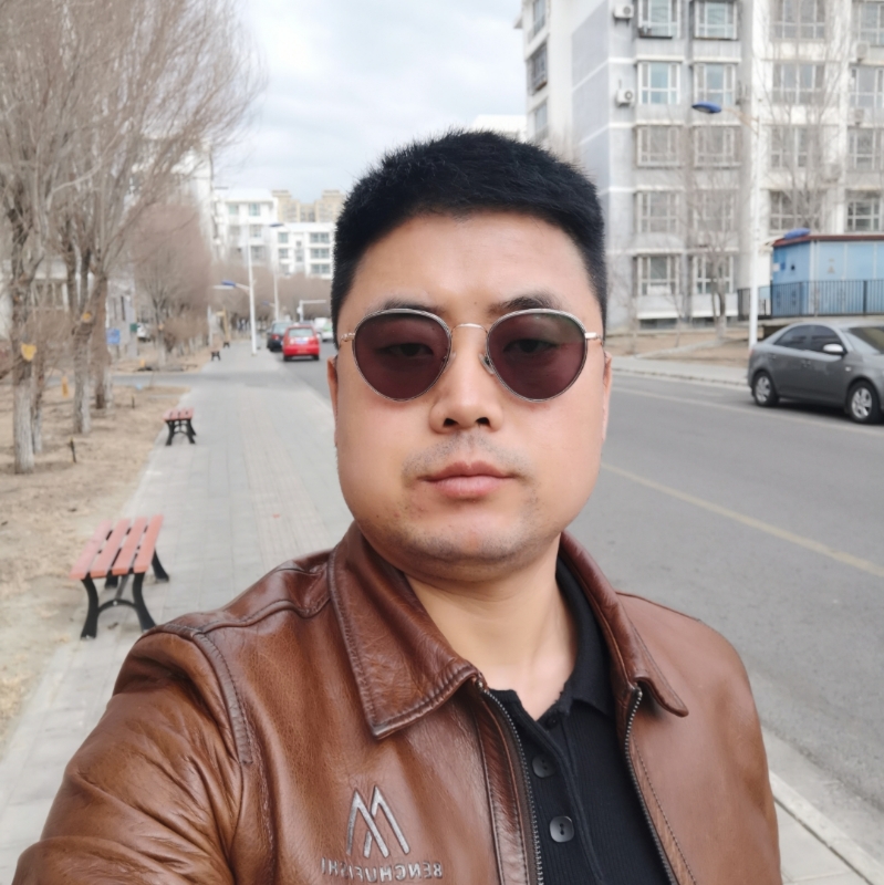 月下听风的第一张照片--汕头相亲服务中心