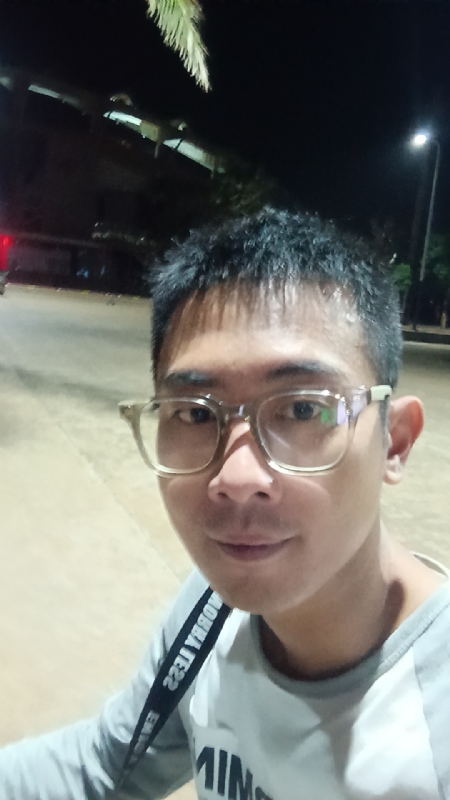 龙龙的第一张照片--汕头相亲服务中心