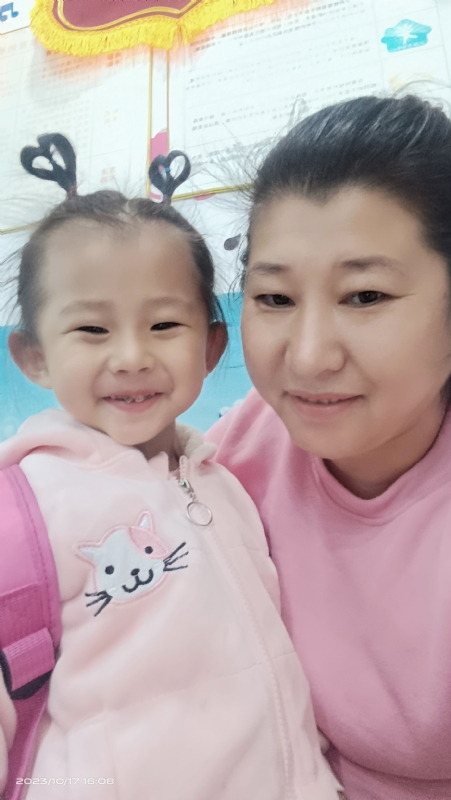 离异带俩娃的第一张照片--汕头相亲服务中心