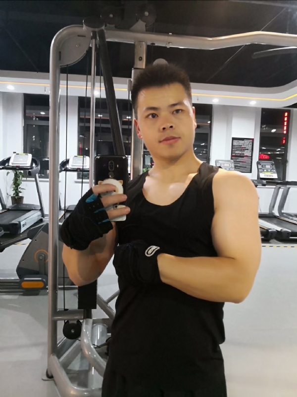 范迪塞尔的第二张照片--汕头相亲服务中心