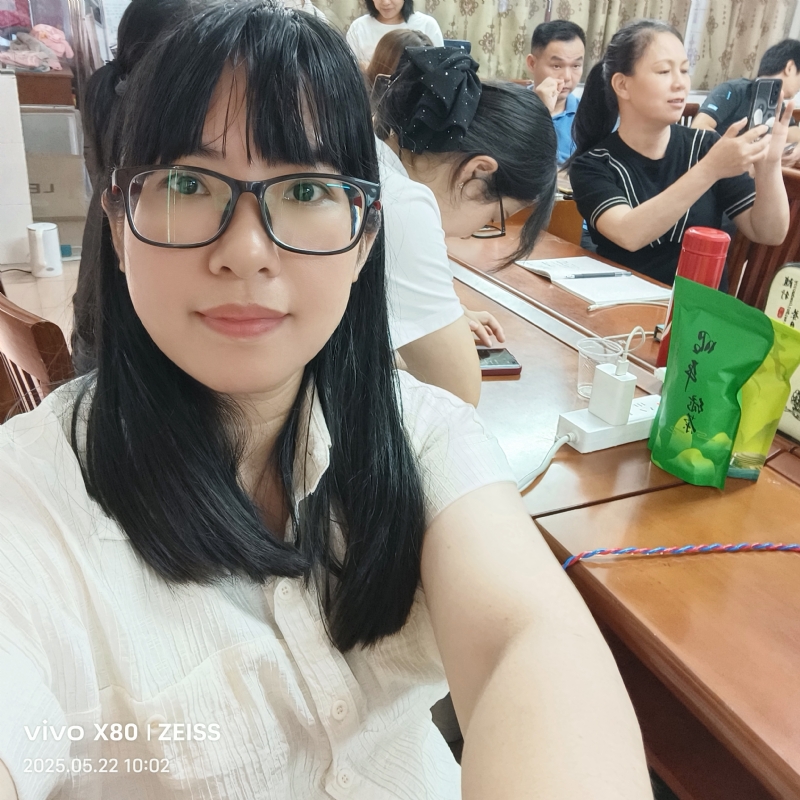 雯城慧敏的第一张照片--汕头相亲服务中心