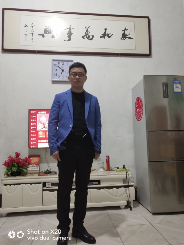 孤独的狼的第一张照片--汕头相亲服务中心