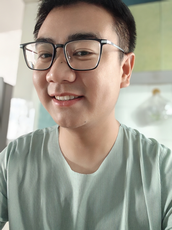 田田向上的第一张照片--汕头相亲服务中心