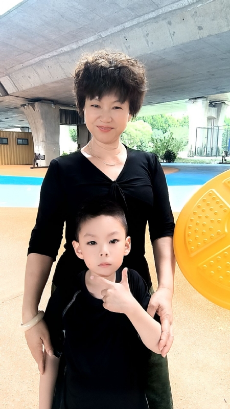 火凤凰的第一张照片--汕头相亲服务中心