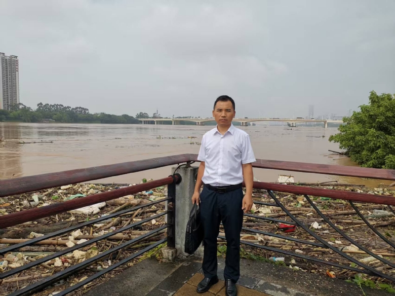 石泽根的第一张照片--汕头相亲服务中心