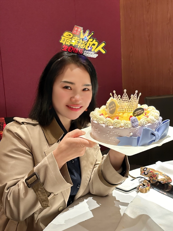 Apple的第一张照片--汕头相亲服务中心