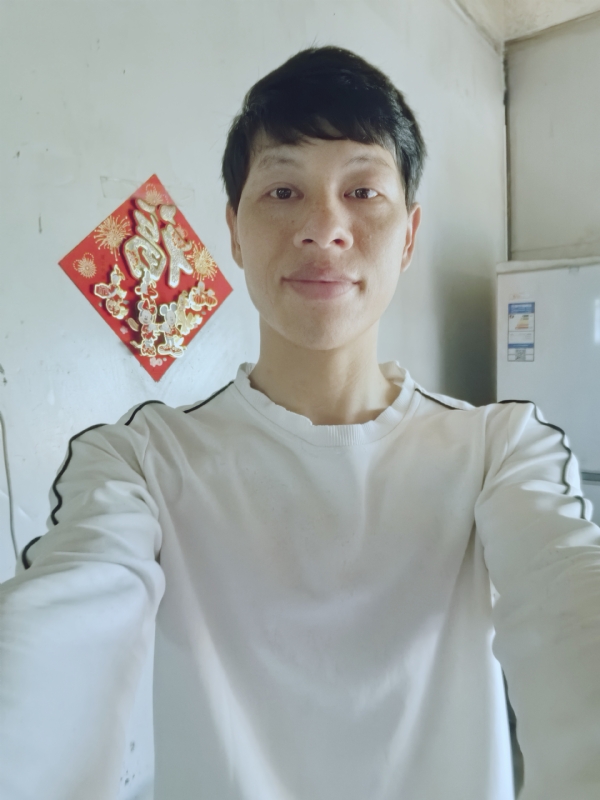 夏风微凉的第一张照片--汕头相亲服务中心