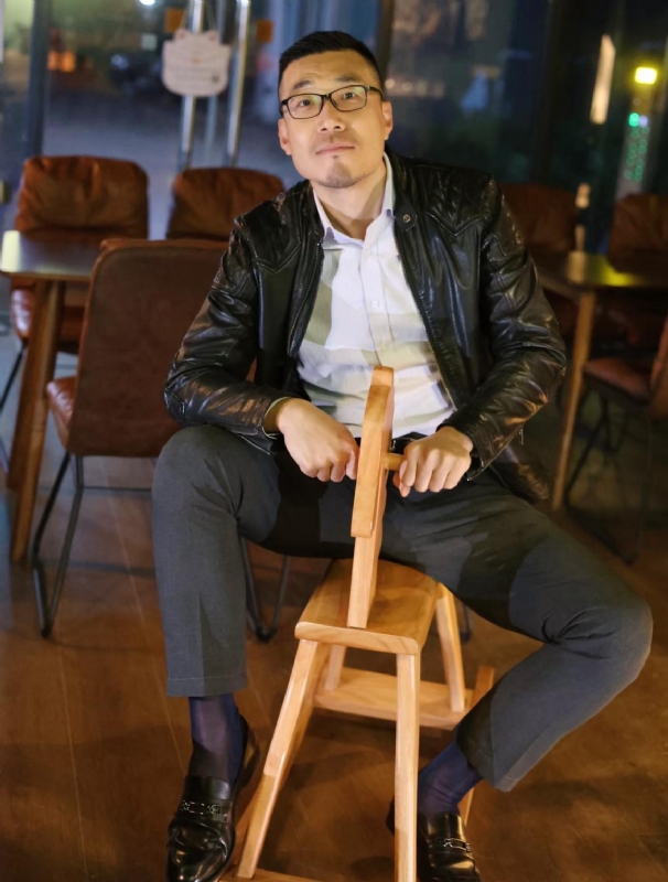 Lee的第一张照片--汕头相亲服务中心