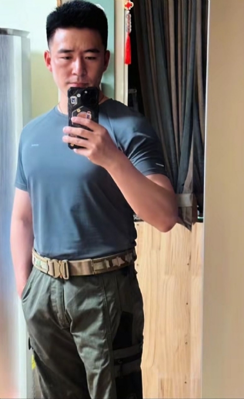 剑走偏锋的第一张照片--汕头相亲服务中心