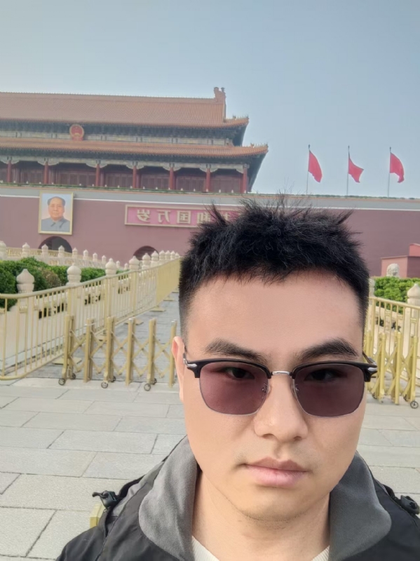 喧嚣的风的第一张照片--汕头相亲服务中心