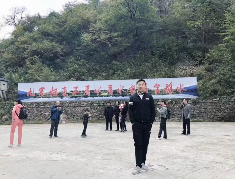 牵手的第一张照片--汕头相亲服务中心