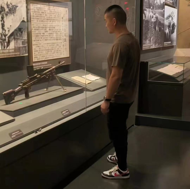 霸气的第一张照片--汕头相亲服务中心