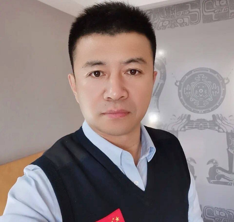 生在红旗下的第二张照片--汕头相亲服务中心