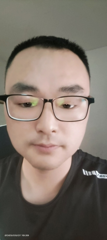 潮湿的心的第一张照片--汕头相亲服务中心