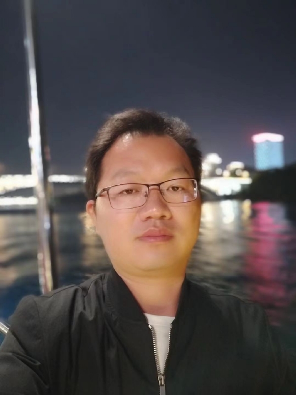 祝你平安的第一张照片--汕头相亲服务中心