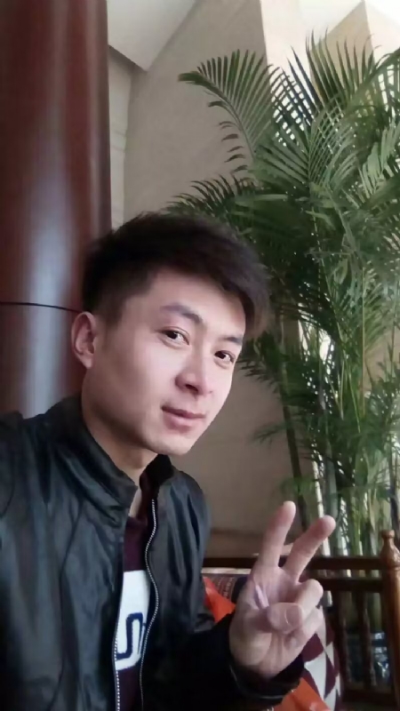 蓝锋的第一张照片--汕头相亲服务中心