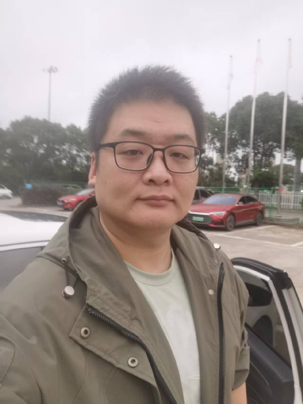 Russell的第一张照片--汕头相亲服务中心